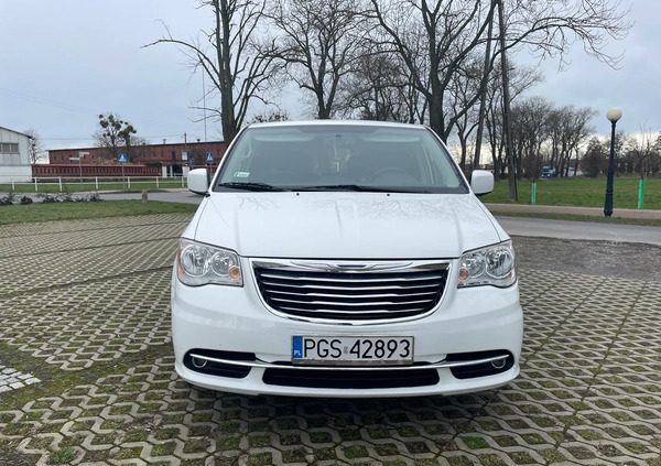 Chrysler Town &amp; Country cena 52900 przebieg: 170000, rok produkcji 2015 z Miłakowo małe 277